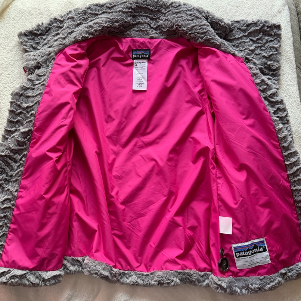 Patagonia Girls Pelage Faux Fur Fleece Jacket Gray / Pink | 14 - Picture 5 of 7